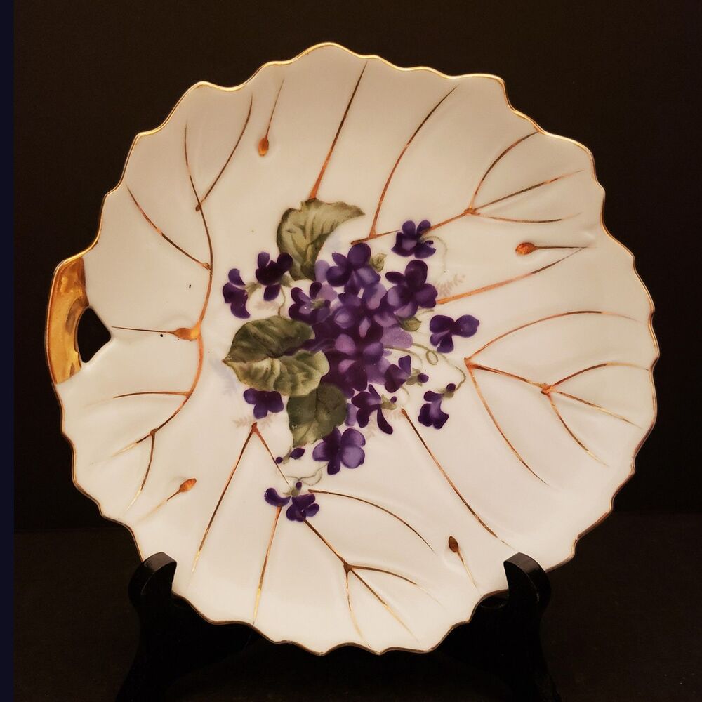 White Leaf Shape Trinket Dish Purple Violets Handpainted Gold Trim Vintage Nasco
